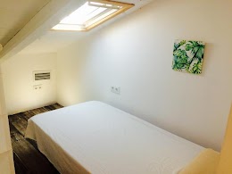 Habitación individual (son pequeñitas) 200€